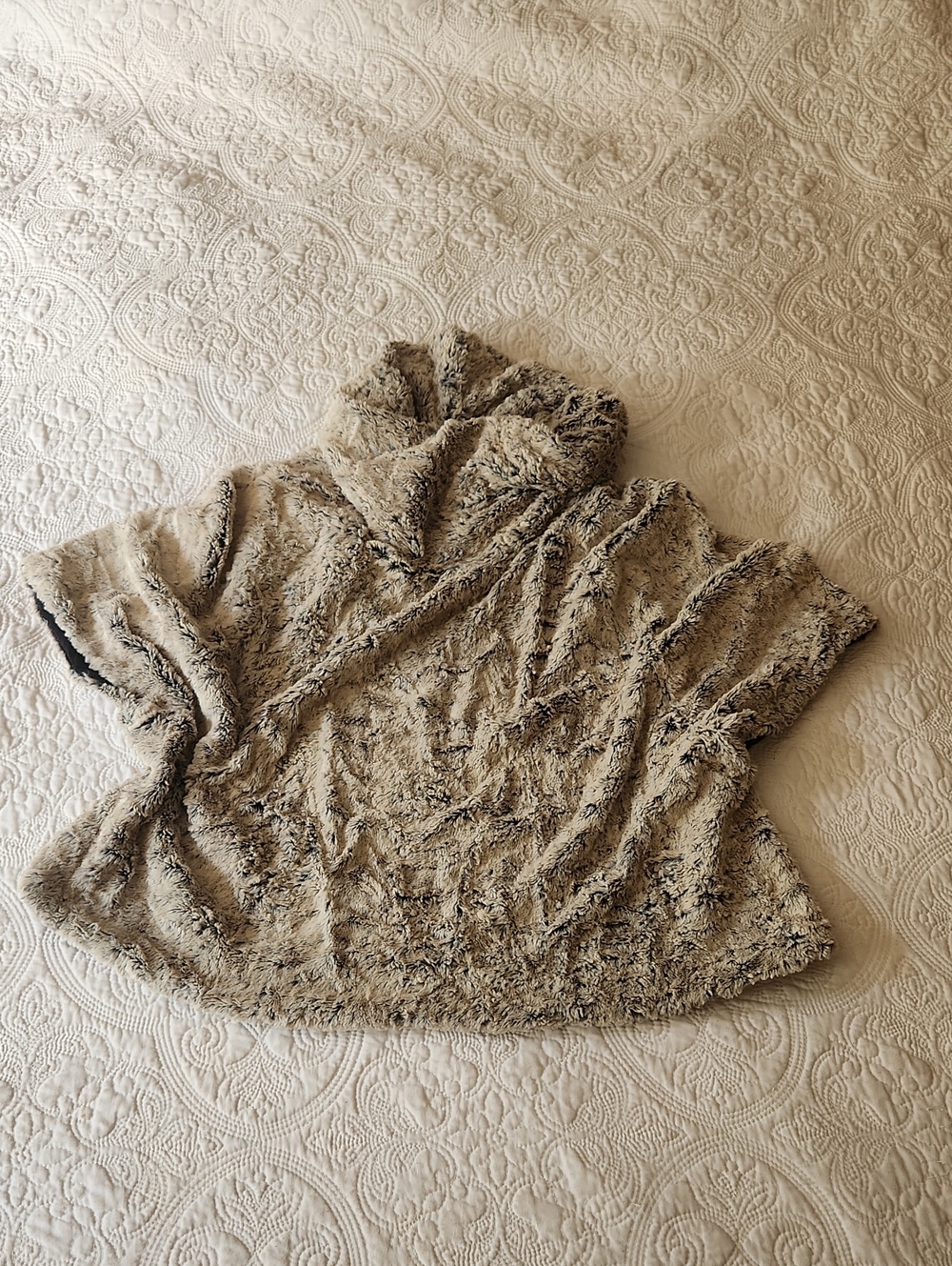 Style & Co. Plush Faux-Fur Short-Sleeve Turtleneck Sweater - Cream and Black